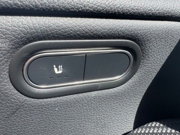 Mercedes CLA C118/X118 Coupe Facelifting 1.3 180 136KM 2024 Mercedes-Benz CLA 1.3 Benzyna 136KM, zdjęcie 17