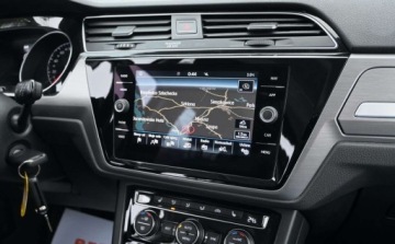 Volkswagen Touran III 1.6 TDI 115KM 2018 Volkswagen Touran 1,6 TDI 115 KM DSG FULL LED HIGH-LINE Alcantara Nawigacja, zdjęcie 29