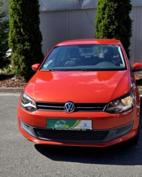 Volkswagen Polo V Hatchback 5d 1.2 70KM 2010 Volkswagen Polo VW POLO kLIMATRONIK 1.2 Benzyna 70KM, zdjęcie 4