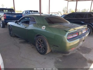 Dodge Challenger III 2018 Dodge Challenger 2018 Dodge Challenger SRT 392 RWD 6.4 Benzyna 485KM, zdjęcie 3