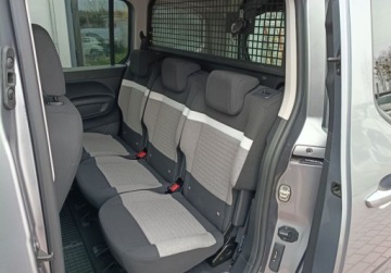 Citroen Berlingo III Osobowy M 1.2 PureTech 110KM 2023 Citroen Berlingo N1 Bogate wyposazenie Niski Przebieg 1.2 Benzyna 110KM, zdjęcie 8