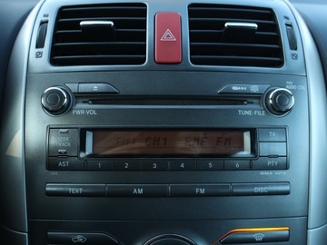 Toyota Auris I Hatchback 1.6 i 16V VVT-i 124KM 2007 Toyota Auris 1.6 Dual VVT-i, Klima, Klimatronic, zdjęcie 11