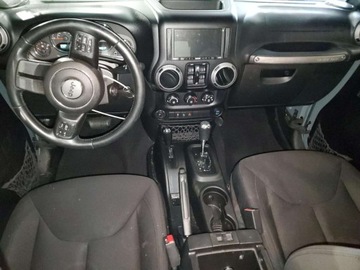 Jeep Wrangler III Unlimited Facelifting 3.6 V6 286KM 2015 Jeep Wrangler Unlimited Sport 2015 3.6l 3.6 Benzyna 285KM, zdjęcie 8