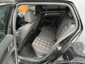 Volkswagen Golf VII GTI 3d Facelifting 2.0 TSI 245KM 2018 Volkswagen Golf 2.0 benzyna 245 KM GTI performance DSG zarej w PL zad, zdjęcie 11
