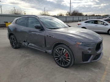 Maserati Levante 2022 Maserati Levante Modena 2022 3.8l 3.8 Benzyna 550KM, zdjęcie 4