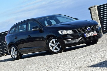 Volvo V60 I Kombi Facelifting 2.0 D3 DRIVE-E 150KM 2016 Volvo V60 2,0D3 150KM Navi Alu Led Podg. Fotele, zdjęcie 17