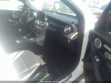 Mercedes GLC C253 2019 Mercedes-Benz GLC 2019 Mercedes-Benz GLC GLC 300 4MATIC Coupe 2.0 Benzyna, zdjęcie 4