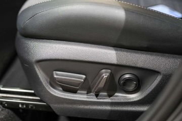 Toyota C-HR II 2024 Toyota C-HR 2.0 Hybrid Dynamic Force Executive 2.0 Hybryda 194KM, zdjęcie 30