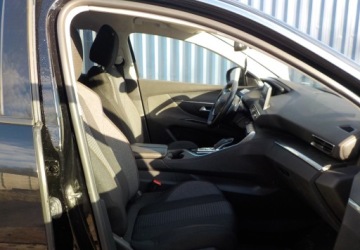 Peugeot 5008 II Crossover 1.5 BlueHDI 130KM 2020 Peugeot 5008 Okazja 1.5 Diesel 131KM, zdjęcie 9