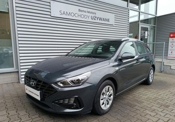 Hyundai i30 III Wagon Facelifting 1.0 T-GDI 120KM 2022 Hyundai i30 1.0 T-GDI 120KM M6 SalonPL SerwisASO FV23 Iwl Gwarancja 120KM, zdjęcie 2
