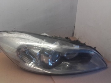 VOLVO C30 LIFT LAMPA PRAWA PRZEDNIA PRAWY PRZÓD 31299821