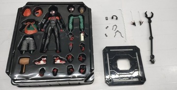 Сборка модели фигурки Человека-паука: фигурка IntoTheSpider Майлза Моралеса