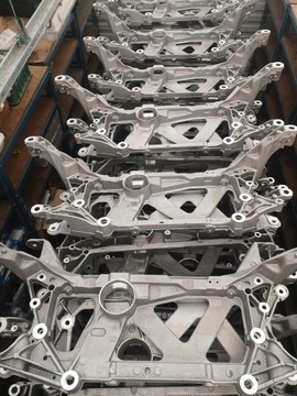 NEW SANKI KOŁYSKA WÓZEK BELKA PRZÓD AUDI A3 8V S3 3Q0199369