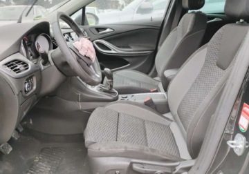 Opel Astra K Sportstourer Facelifting 1.2 Turbo 110KM 2020 Opel Astra 122020r, 1.2 Benzyna. Uszkodzony przod i lewy bok. Jezdzi, zdjęcie 7