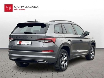 Skoda Kodiaq I SUV Facelifting 1.5 TSI 150KM 2023 Skoda Kodiaq TSI 2X4 150KM Sportline 7 os 1.5 Benzyna 150KM, zdjęcie 4