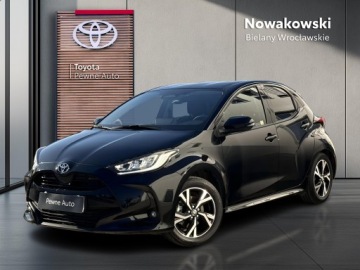 Toyota Yaris IV Hatchback 1.5 Hybrid Dynamic Force 116KM 2024 Toyota Yaris Hybrid 1.5 Style IV (2020-) Hybrid 1.
