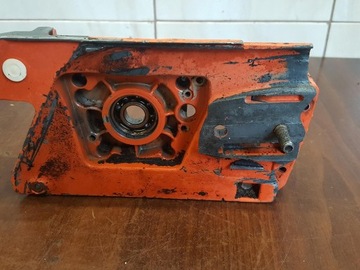 HUSQVARNA 61 268 266 272 КОРПУС ДВИГАТЕЛЯ КАРТЕР