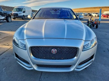 Jaguar XF II Sedan 3.0 V6 380KM 2016 Jaguar XF 2016 JAGUAR XF PRESTIGE 3.0 Benzyna 380KM, zdjęcie 4