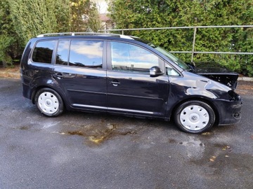 Volkswagen Touran I 2.0 TDI 140KM 2009 Volkswagen Touran 2.0 TDI 140KM Trendline 2009r, zdjęcie 5
