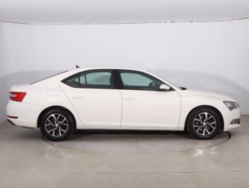 Skoda Superb III Liftback Facelifting 1.5 TSI 150KM 2019 Skoda Superb 1.5 TSI, Salon Polska, Automat, zdjęcie 5