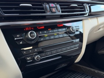 BMW X5 F15 SUV xDrive40e 313KM 2017 BMW X5 // SALON PL // BEZWYPADKOWY // 1 WŁ // Mocno Doposażony // HEAD UP, zdjęcie 20