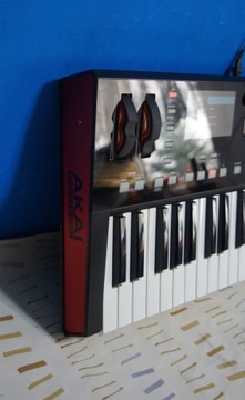 AKAI PROFESSIONAL ADVANCE BODIES 49 ОТЛИЧНАЯ ВОЗМОЖНОСТЬ