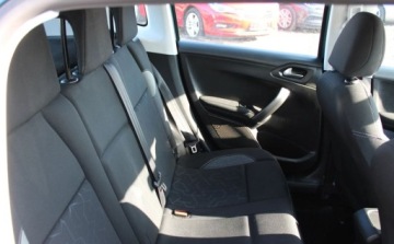 Peugeot 2008 I SUV Facelifting 1.2 PureTech 82KM 2019 Peugeot 2008 1.2B 83KM klimatronik zarejestrowany zadbany 1.2 Benzyna 83KM, zdjęcie 9