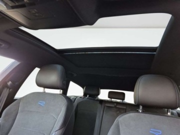 Volkswagen Arteon Shooting Brake R 2.0 TSI 320KM 2023 Volkswagen Arteon Shooting Brake R 320kmPanorama Grzana kanapa 2.0 320KM, zdjęcie 16