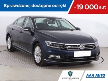 Volkswagen Passat B8 Limousine 1.8 TSI BlueMotion Technology 180KM 2017 VW Passat 1.8 TSI, Salon Polska, Serwis ASO