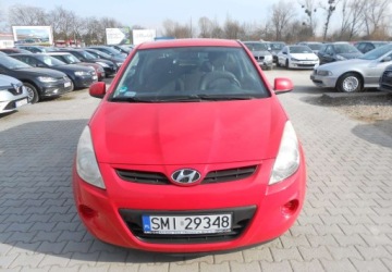Hyundai i20 I Hatchback 5d 1.2 DOHC 78KM 2010 Hyundai i20 Hyundai i20 I 1.2 benzyna 78 KM 1.2 Benzyna 78KM, zdjęcie 1
