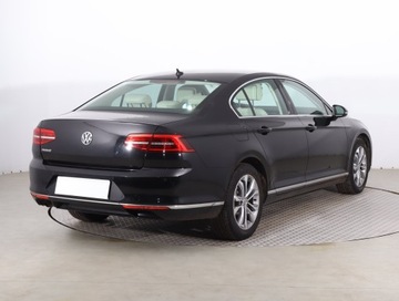 Volkswagen Passat B8 Limousine 1.8 TSI BlueMotion Technology 180KM 2017 VW Passat 1.8 TSI, Salon Polska, Serwis ASO, zdjęcie 4