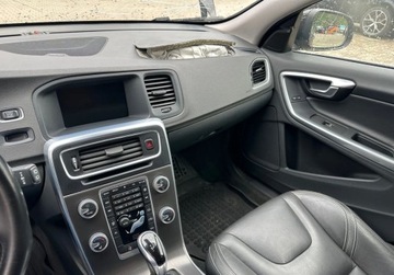 Volvo V60 I Kombi Facelifting 2.0 D4 DRIVE-E 190KM 2015 Volvo V60 2.0D 190KM 2015r. automat auto zarejestrowane i ubezpieczone w P, zdjęcie 15