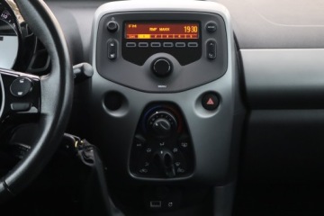 Toyota Aygo II Hatchback 3d Facelifting 1.0 VVT-i 72KM 2020 Toyota Aygo 1.0 VVT-i, Salon Polska, zdjęcie 11