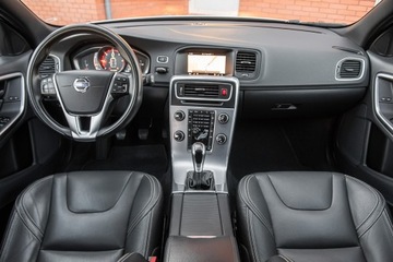 Volvo V60 I Kombi Facelifting 2.0 D2 DRIVE-E 120KM 2018 VOLVO V60 2.0 D2 120PS Lift Serwis Navi Skóry Biała Perła Piękny Gwarancja!, zdjęcie 5