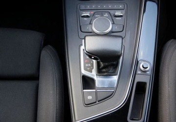Audi A4 B9 Avant 1.4 TFSI 150KM 2018 Audi A4 Avant Automat _ Kombi _ Podgrzewane fotele _ 1.4 Benzyna 150KM, zdjęcie 23