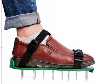 САДОВЫЙ АЭРАТОР САНДАЛОВ С ШИПАМИ ДЛЯ ГАЗОНА