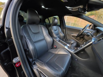 Volvo S60 II Sedan Facelifting 2.0 D2 DRIVE-E 120KM 2015 Volvo S60 Volvo S60 2.0 R-Desing Skory Harman Kardon Super Stan 2.0, zdjęcie 37