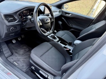 Ford Focus IV Hatchback 1.5 EcoBoost 150KM 2019 Ford Focus Full LedNaviAsystent ParkowaniaST-LINEFull OpcjaORYGINALNY LAKI, zdjęcie 8