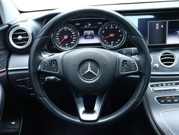 Mercedes Klasa E W213 Cabrio 2.0 200 184KM 2018 Mercedes E E 200, Automat, Skóra, Navi, Klima, zdjęcie 20