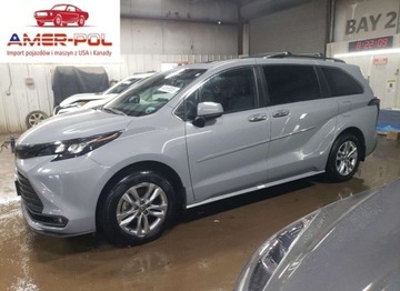 Toyota Sienna III 2022 Toyota Sienna XLE 2022 2.5l 2.5 Hybryda 245KM