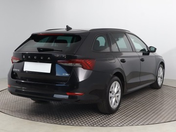 Skoda Octavia IV Liftback 1.5 TSI EVO 150KM 2021 Skoda Octavia 1.5 TSI e-tec, Salon Polska, zdjęcie 4