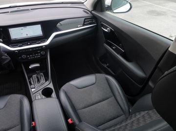 Kia Niro I Crossover Facelifting 1.6 GDi Hybrid 141KM 2021 Kia Niro Plug-in Hybrid, Automat, Skóra, Navi, zdjęcie 7