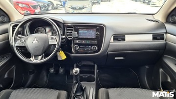 Mitsubishi Outlander III SUV Facelifting 2015 2.0 MIVEC 150KM 2016 Mitsubishi Outlander 2.0Benz manual Kamera czujniki climatronic 100 bezwyp, zdjęcie 30