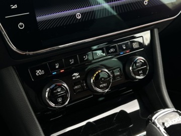 Skoda Superb III Kombi Facelifting 2.0 TDI SCR 200KM 2023 Skoda Superb L&amp;K | Panorama | HAK | DCC | Canton |, zdjęcie 28