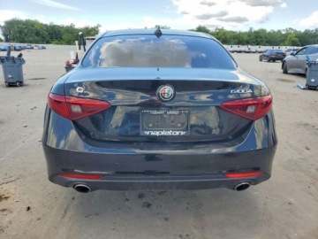 Alfa Romeo Giulia II Sedan 2.0 TBi 280KM 2018 Alfa Romeo Giulia 2018 TI Q4 2.0 Benzyna 280KM, zdjęcie 2