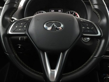 Infiniti Q30 1.6T 156KM 2019 Infiniti Q30 Luxe automat panorama kamera360 navi, zdjęcie 20