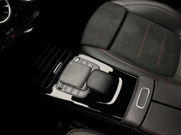 Mercedes Klasa A W177/V177 Hatchback Plug-In 1.3 250e 218KM 2020 Mercedes-Benz Klasa A 250 E Plug In AMG Line Kamera cofania Podgrzewane, zdjęcie 18