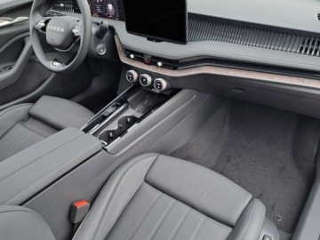 Skoda Superb IV Kombi 2.0 TDI 193KM 2026 SKODA Superb L&amp;K 2.0 TDI DSG 4x4 Combi 193KM 2026, zdjęcie 9