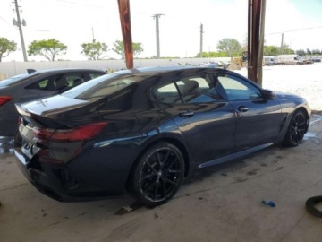 BMW Seria 8 II 2022 BMW Seria 8 M850XI 2022 4.4 Benzyna 523KM, zdjęcie 3