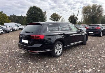 Volkswagen Passat B8 Variant Facelifting 2.0 TSI 190KM 2021 Volkswagen Passat 2.0B 190KM salon Polska Rline skora alkantara VAT 23, zdjęcie 3